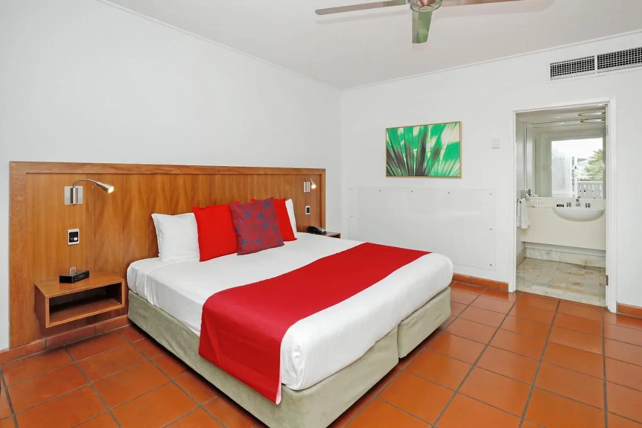 Отель Ramada By Wyndham Cairns City Centre